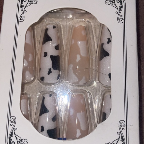 New drops for $10, 2/$15 - Picture 3 of 4